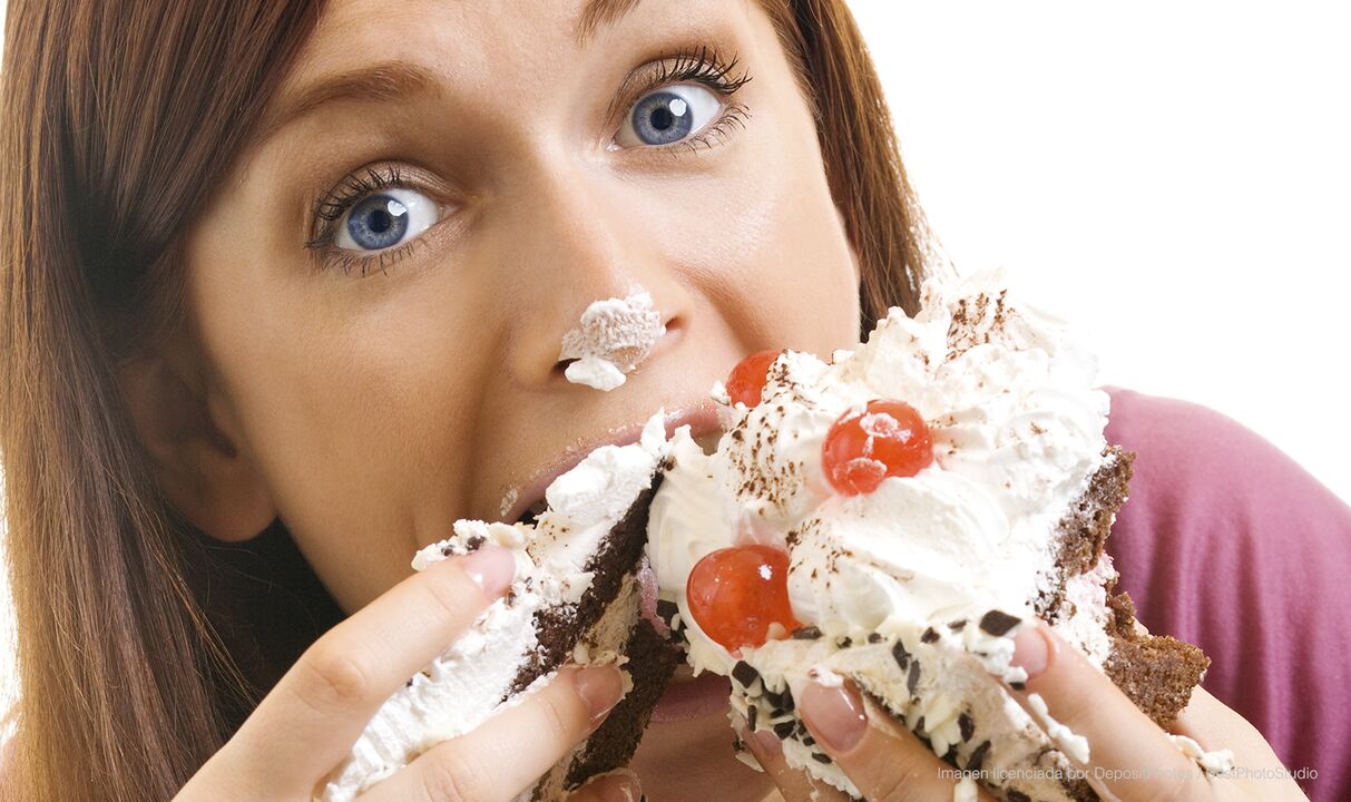 dziewczyna je ciasto i wraca do zdrowia jak schudnąć